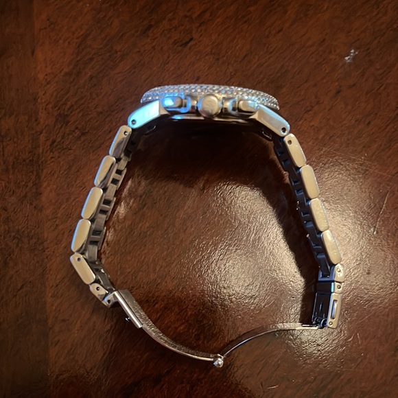 Woman’s Michael Kors Watch - Picture 5 of 7